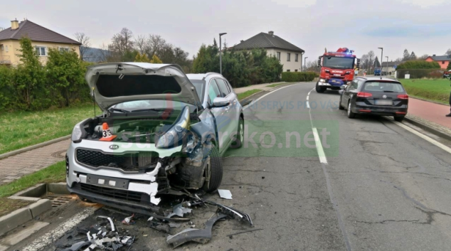 Čelní střet vozidel v Rapotíně