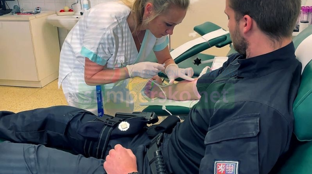 Pětašedesát policistů darovalo krev a plazmu