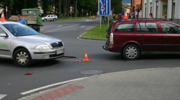 Dopravní nehoda zastavila provoz v Jeseníku