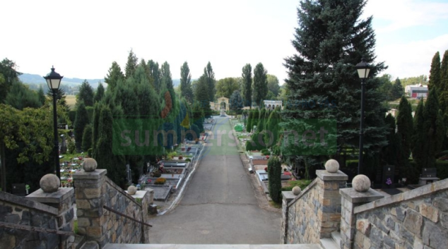 Sochaři letos dokončí opravu hrobky na šumperském hřbitově