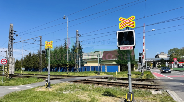 Řidiči na přejezdech riskují