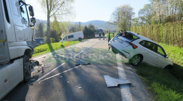 Řidič v Sobotíně nestačil zareagovat na zpomalení vozidla