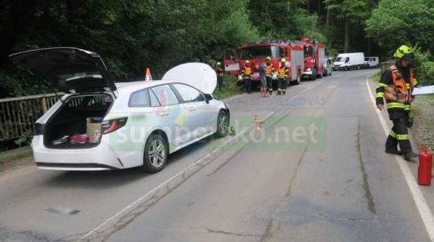 Střet cyklisty s osobním autem v Kopřivné
