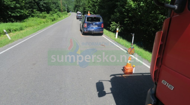 Kolize tří vozidel na Jesenicku