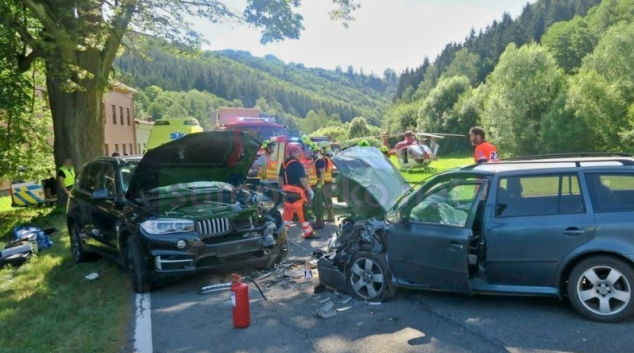 Řidičku oslnilo slunce