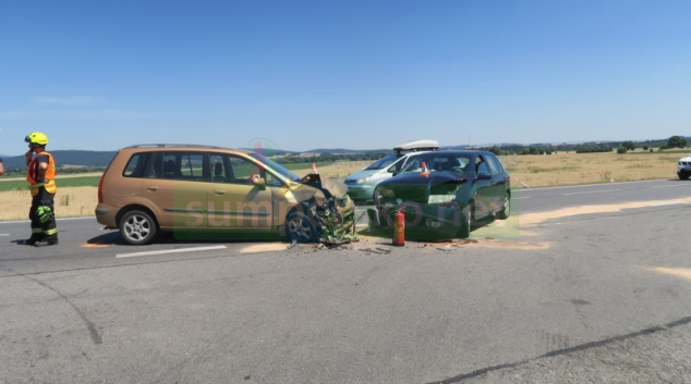 Kolize tří vozidel za Libivou