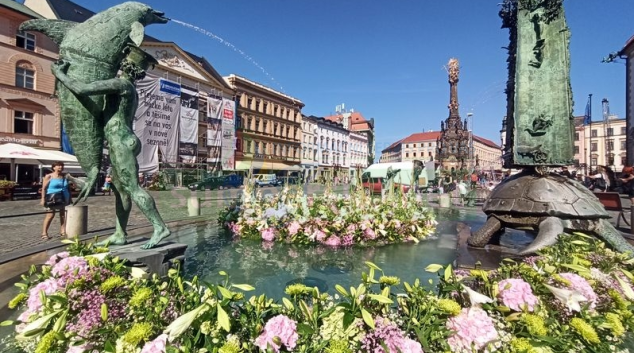 Výzdoba Arionovy kašny je hotová