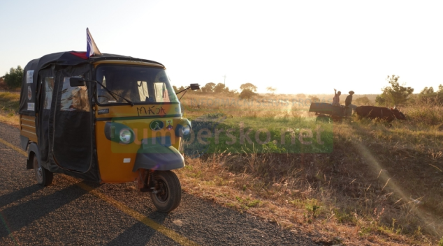 Vydejte se do Afriky s tuktukem