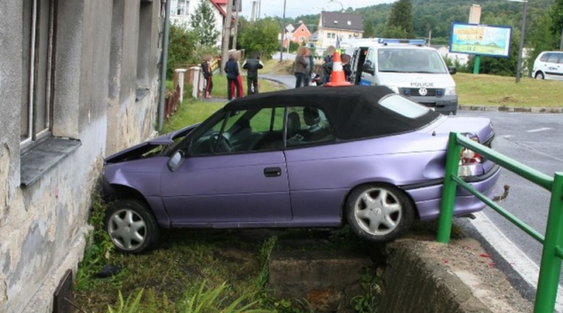 Řidiči "rychlíci" bourali i na Jesenicku