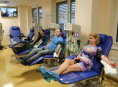 Dárci krevní plazmy poprvé darovali v nových prostorách 