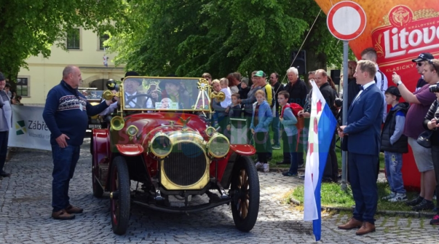 Sraz a soutěž historiských vozidel