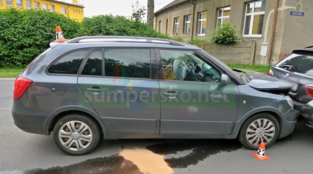 Nehoda tří vozidel v Šumperku