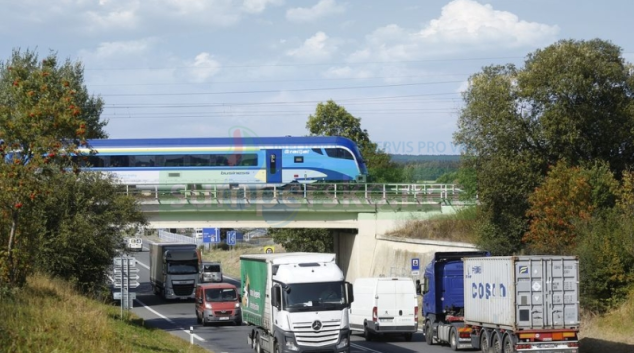 Stovky míst navíc na začátku prázdnin