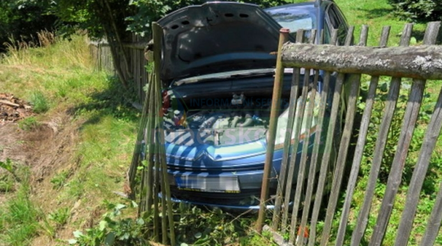 Řidička nezvládla projet Mírovem