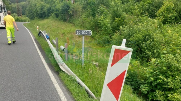 Množství nehod vyžaduje hromadnou opravu zničených svodidel dálnice D35