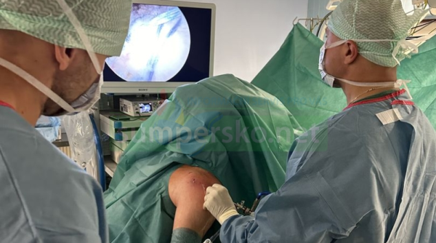 Na Ortopedické klinice FN Olomouc provedli operaci ramene s pomocí kolagenového implantátu