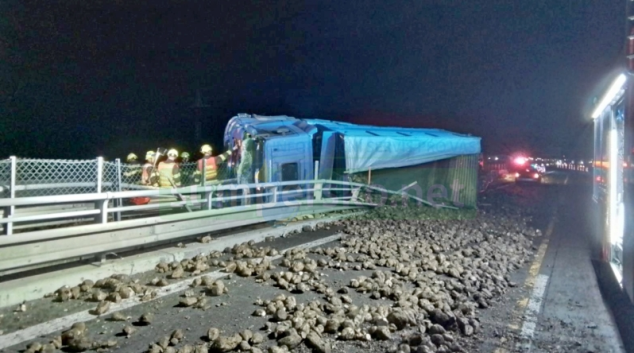 Řidič kamionu usnul za volantem