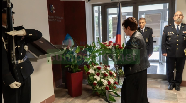 Uctění památky zesnulých policistů v kraji