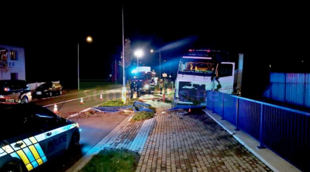 Opilý řidič nezvládl řízení náklaďáku