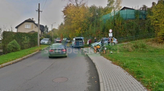 Mladistvá motorkářka jízdu Zábřehem nezvládla