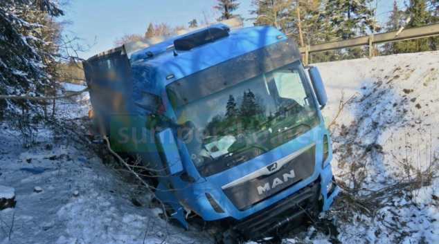 Double nehoda na Mohelničáku