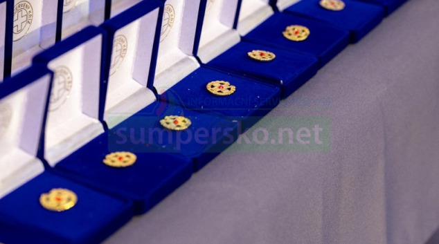 Dárci z kraje převzali Zlaté kříže