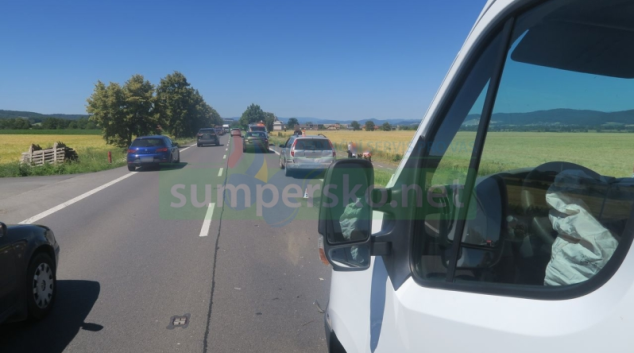 Tři auta v sobě u Libivé