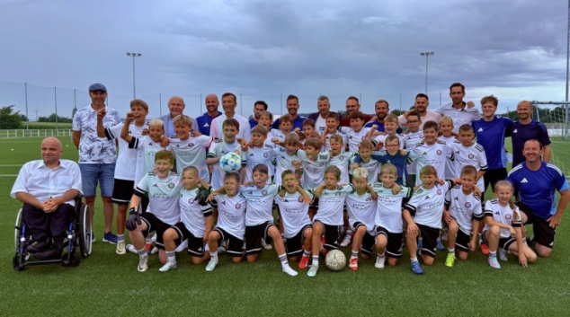 Fotbalisté v Mohelnici mají nové hřiště