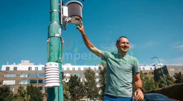 Děti ve městě dýchají v horku teplejší vzduch než dospělí