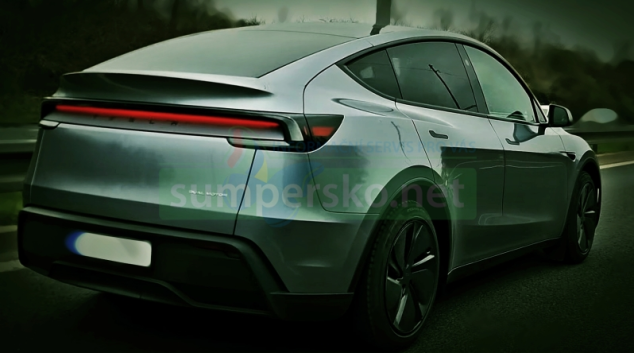 Za auto ze zahraničí zaplatil dopředu