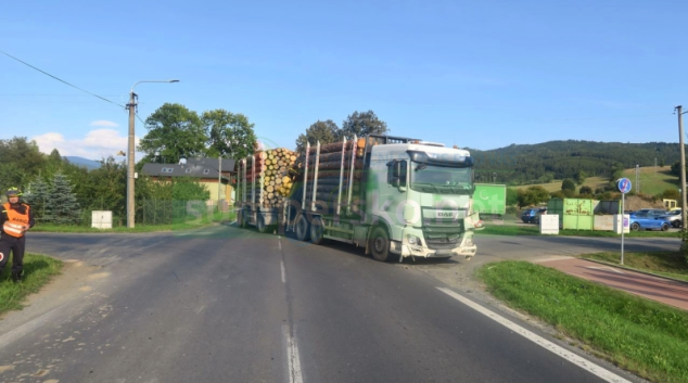 V Petrově nad Desnou přehlédl náklaďák