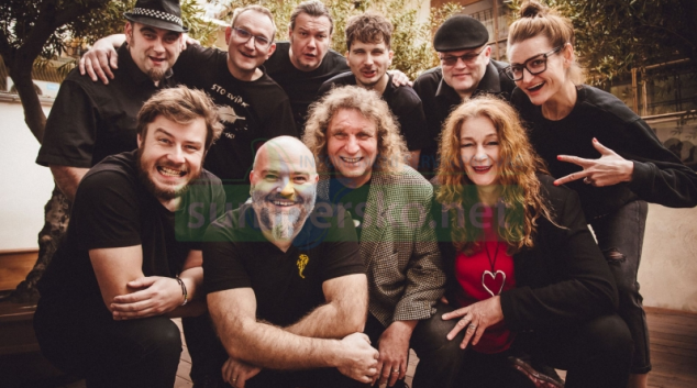 Narozeninová jízda kapely Sto zvířat