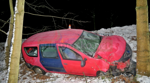 Řidič za volantem usnul