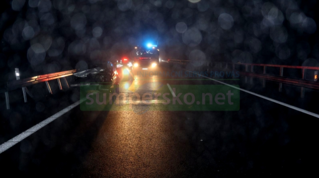 Podnapilý řidič havaroval na dálnici D35