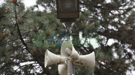 Reprodukovaná hudba v kraji z obecních rozhlasů nezmizí