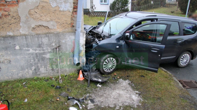 S autem naboural do domu