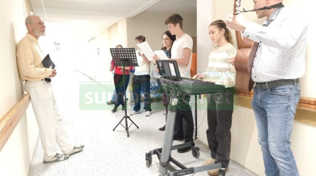 Jesenická nemocnice připravila pacientům vánoční atmosféru