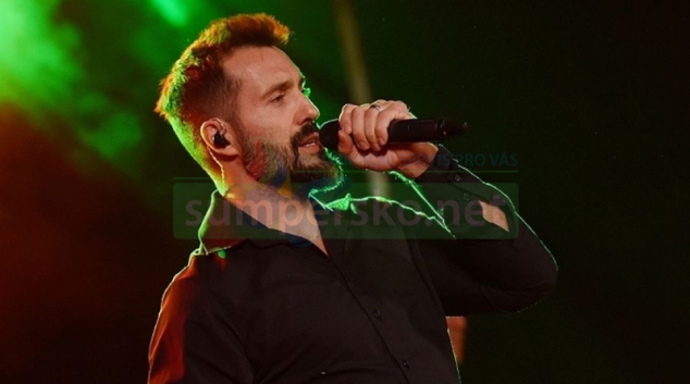 Zlatý slavík Noid i ples města bez jediné volné vstupenky