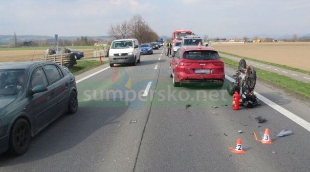 Řidič skončil na střeše