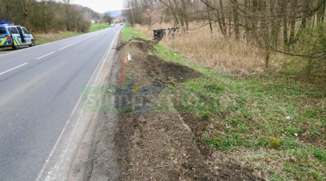 Mezi Postřelmovem a Kláštercem skončil mimo silnici