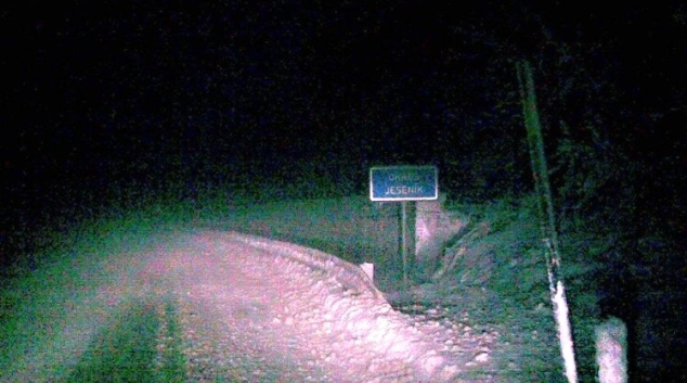 Sníh trápil řidiče na Jesenicku