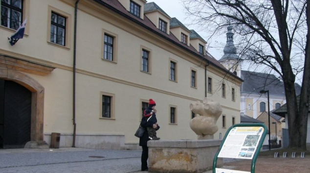 Zábřeh oživuje nové kapří sousoší