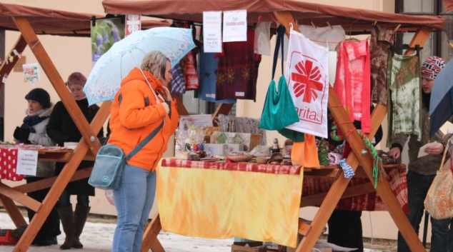 FOTO:Vánoční jarmark v Pavlínině dvoře zradilo počasí