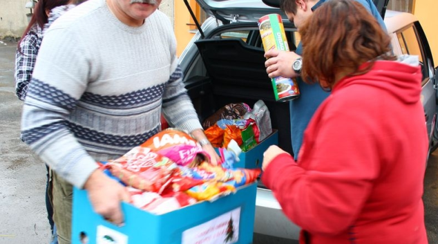 Pět set kilo pamlsků pomohli nasbírat v Šumperku pro zvířata v nouzi