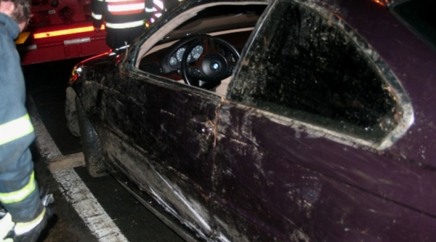 V Jeseníku u nehody BMW zasahovali hasiči. Z vozidla vytékalo palivo