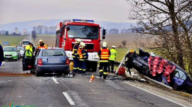 Šest vozidel havarovalo mezi Olomoucí a Šternberkem