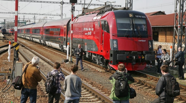 Začala dvoudenní prezentace Railjet v České republice