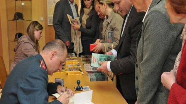 Co v televizních četnických humoreskách nebylo