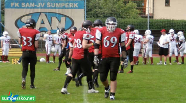 Americký fotbal: Dietos vs Mammoths 21:13