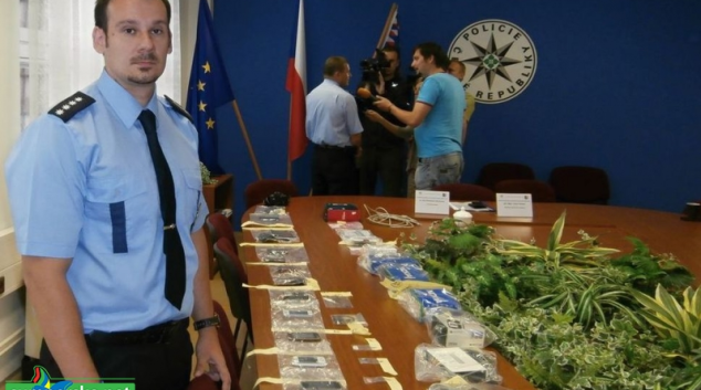 45 krát oznámil muž umístění bomby